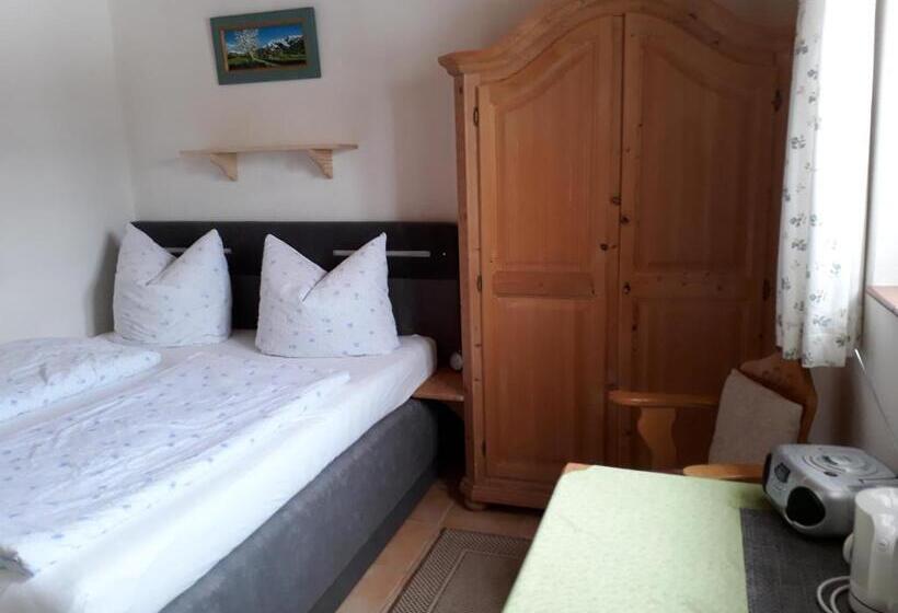 住宿加早餐  Gästehaus Kurparkfrieden