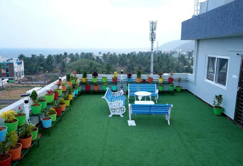 Отель Cannystay Rrr Marina