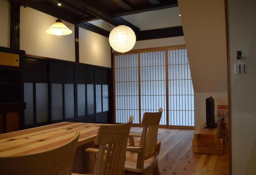 Pension Gokayama Base