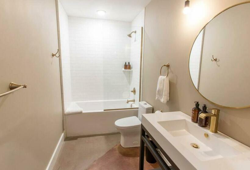 هاستل Glenmary Suite 204 At The Bellwether