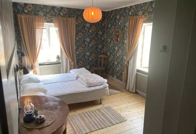 Elisabets Vandrarhem Hemse