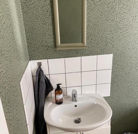 Elisabets Vandrarhem Hemse