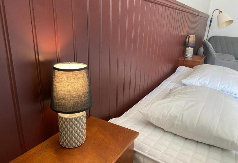 Elisabets Vandrarhem Hemse