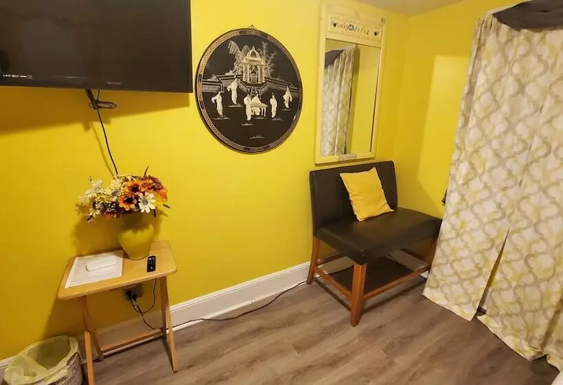 Majatalo Room In Guest Room   Yellow Rm Dover  Del State, Bayhealth  Dov Base