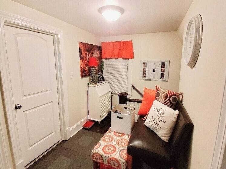 پانسیون Room In Guest Room   Yellow Rm Dover  Del State, Bayhealth  Dov Base