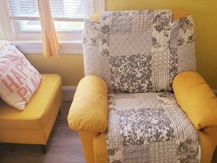 پانسیون Room In Guest Room   Yellow Rm Dover  Del State, Bayhealth  Dov Base