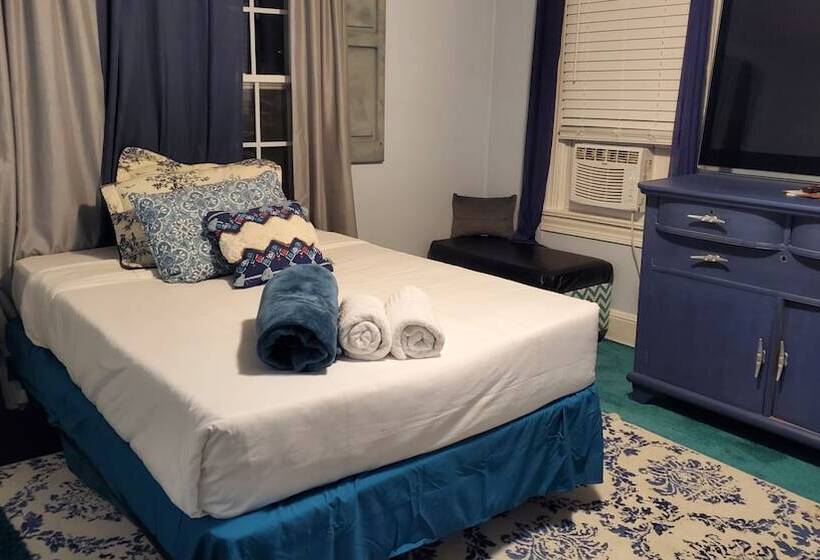 پانسیون Room In Guest Room   Yellow Rm Dover  Del State, Bayhealth  Dov Base