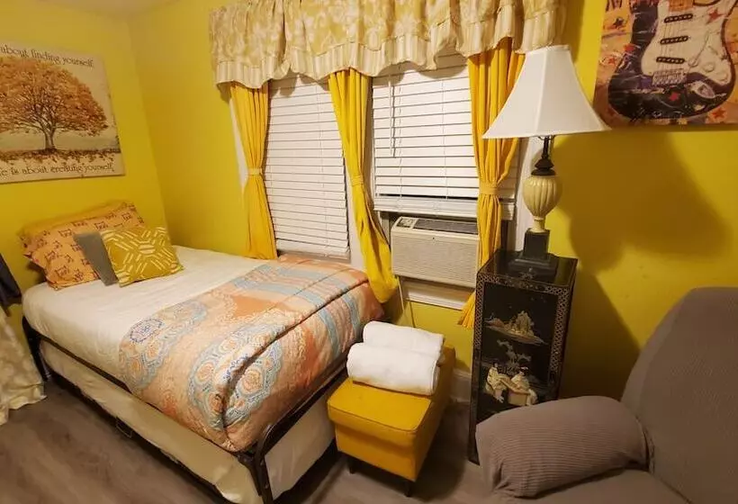 Majatalo Room In Guest Room   Yellow Rm Dover  Del State, Bayhealth  Dov Base