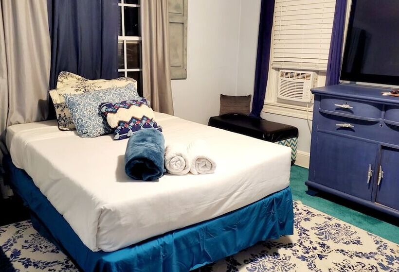 پانسیون Room In Guest Room   Yellow Rm Dover  Del State, Bayhealth  Dov Base