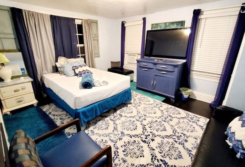 پانسیون Room In Guest Room   Yellow Rm Dover  Del State, Bayhealth  Dov Base