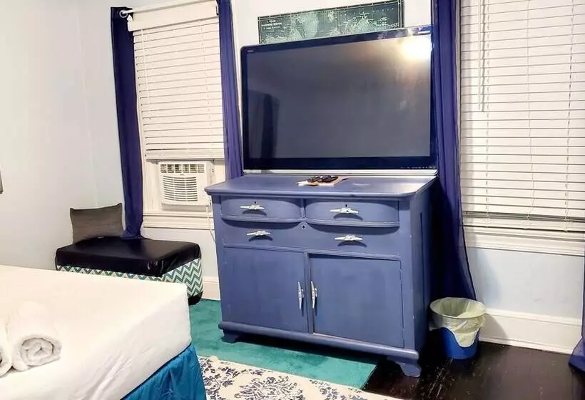 Majatalo Room In Guest Room   Yellow Rm Dover  Del State, Bayhealth  Dov Base