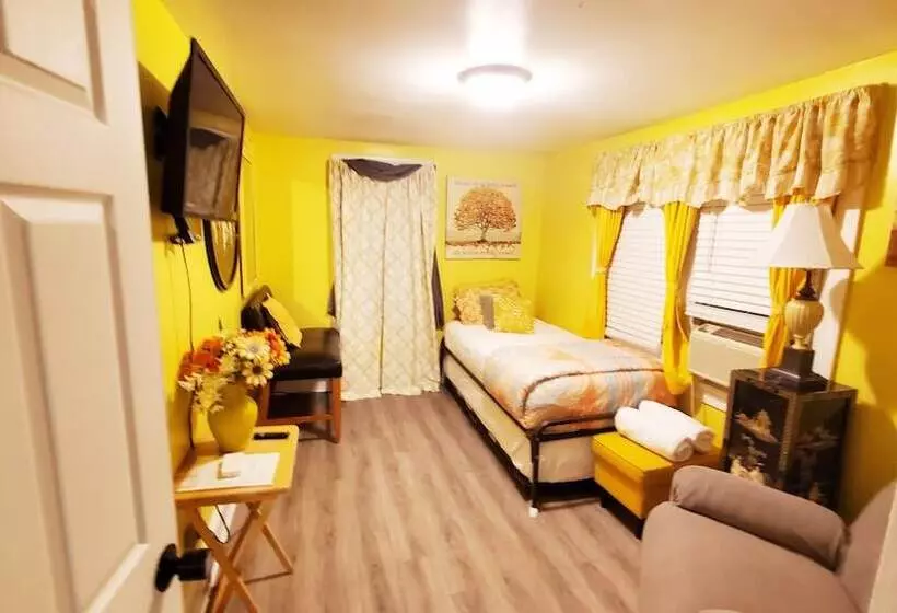 Majatalo Room In Guest Room   Yellow Rm Dover  Del State, Bayhealth  Dov Base