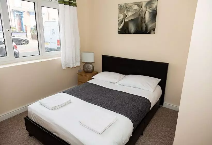 ペンション Alexander Apartments South Shields