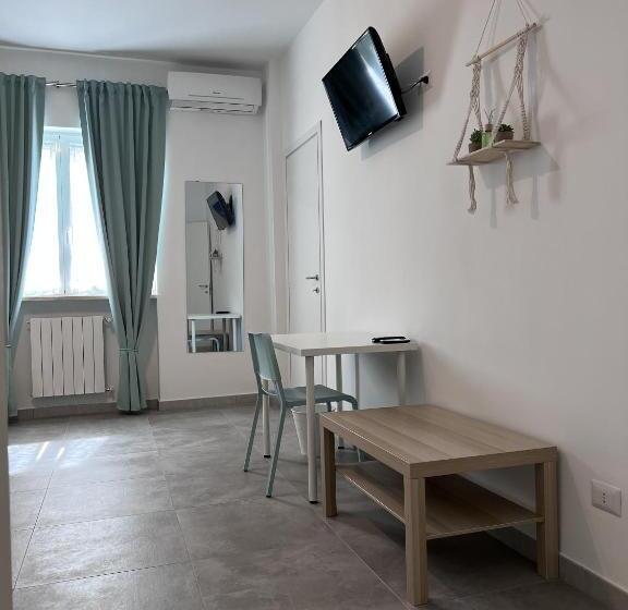 تختخواب و صبحانه The Pellis