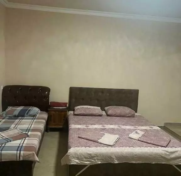 هتل کپسول Amigo