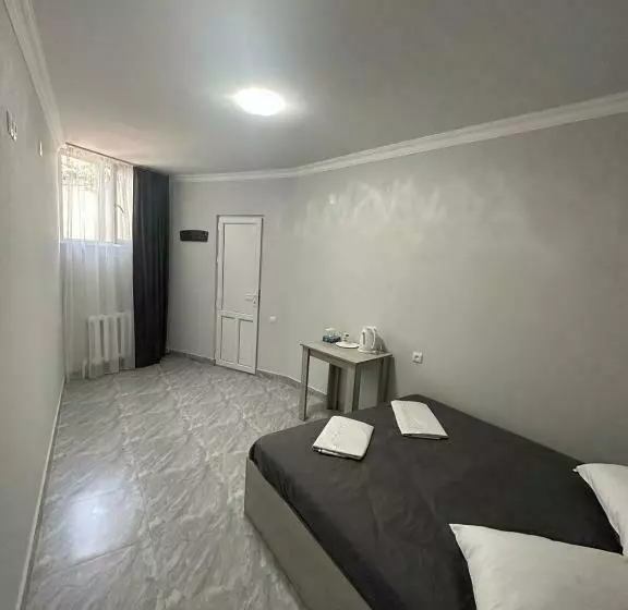 هتل کپسول Amigo