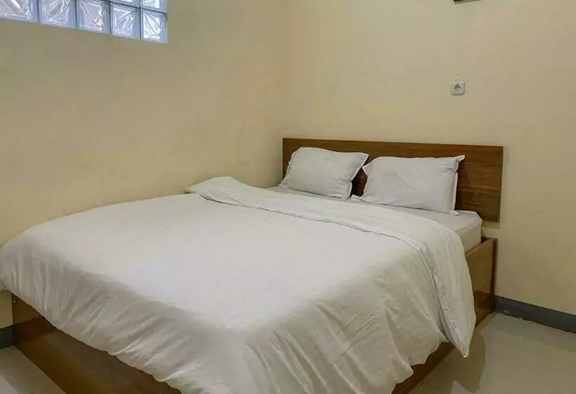 Hotelli Reddoorz @ Merauke City Center