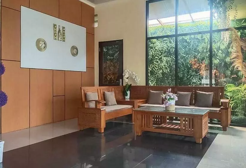 Hotelli Reddoorz @ Merauke City Center