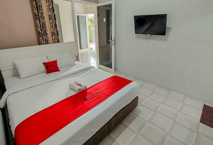 Hotell Reddoorz Near Alun Alun Batu 2