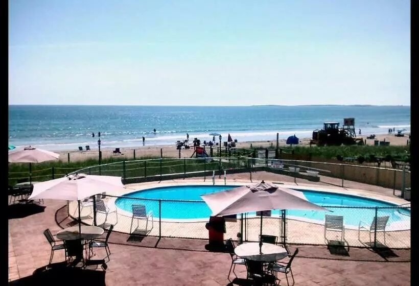 Carolina On The Beach Motel