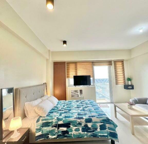 Luxury Hotel Type Condo Near Naia Manila Airport