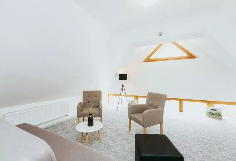 Majatalo Orava Village