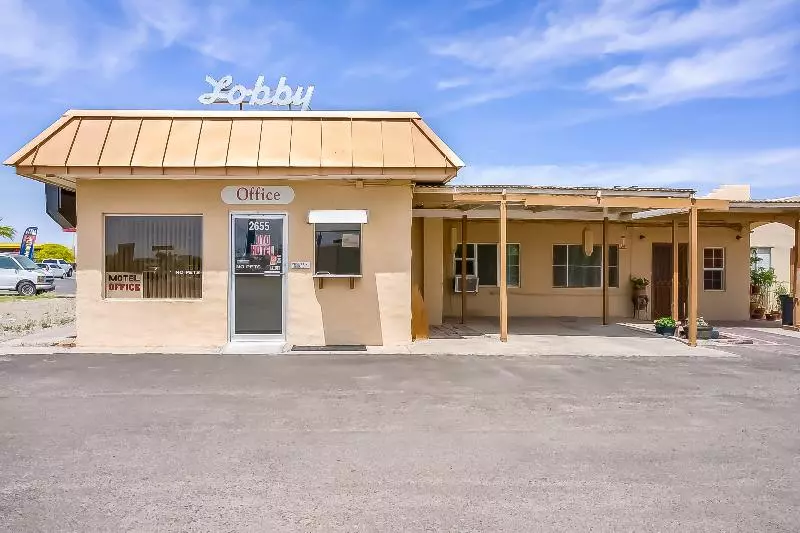 مسافرخانه OYO Hotel Yuma AZ - I-8 US-95