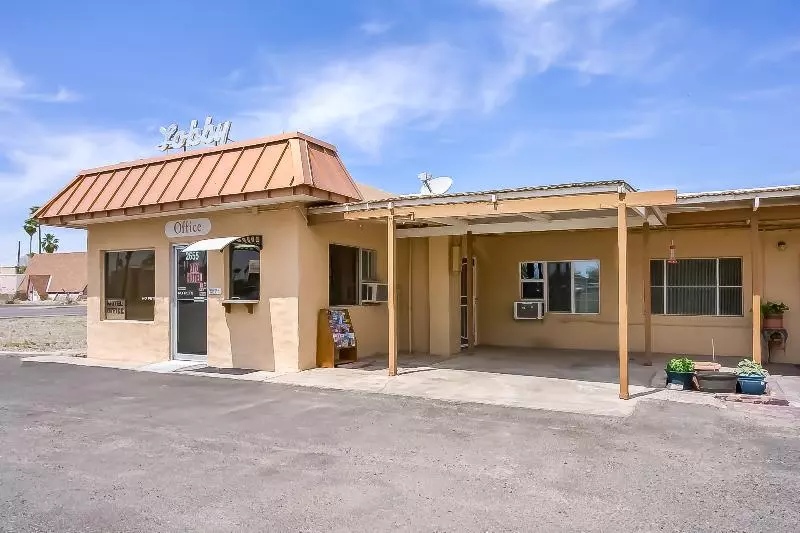 مسافرخانه OYO Hotel Yuma AZ - I-8 US-95