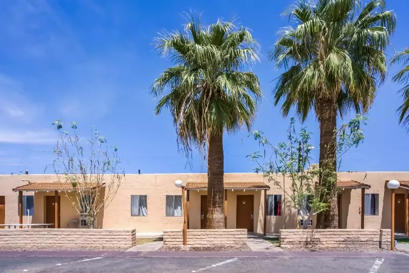 مسافرخانه OYO Hotel Yuma AZ - I-8 US-95