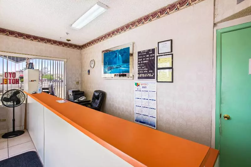 مسافرخانه OYO Hotel Yuma AZ - I-8 US-95