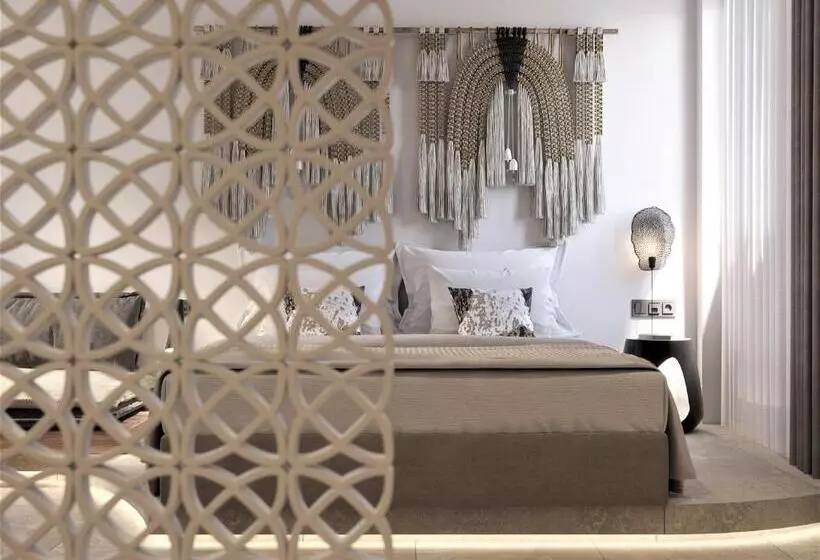 Aamiaismajoitus (B&B) F Charm All Suites   Adults Only