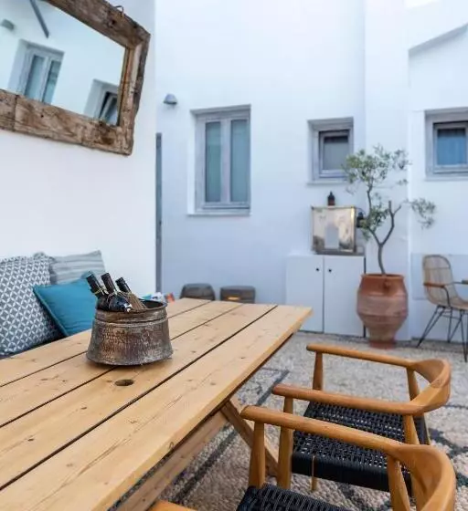 Aamiaismajoitus (B&B) F Charm All Suites   Adults Only