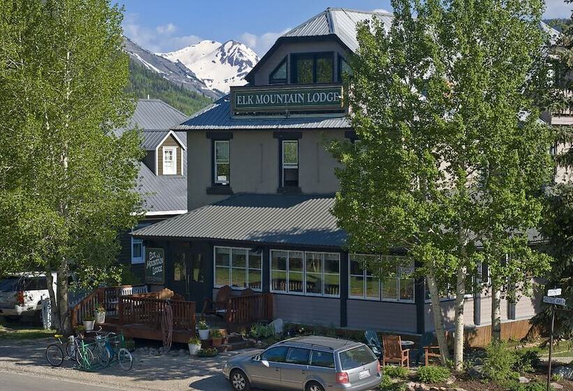 Elk Mountain Lodge