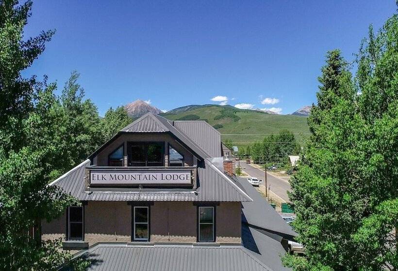 Elk Mountain Lodge