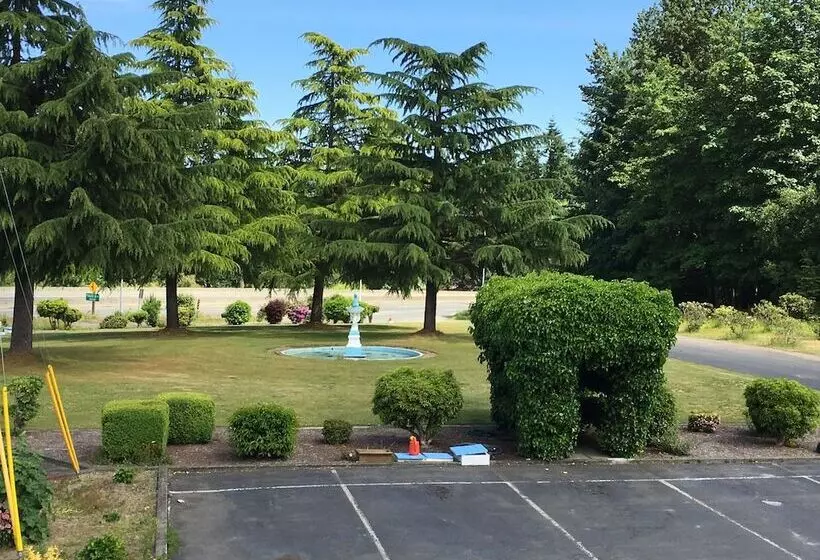 Fuller Lake Chemainus Motel