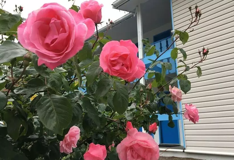 Fuller Lake Chemainus Motel