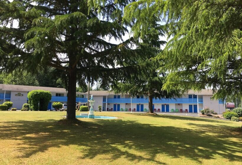 Fuller Lake Chemainus Motel