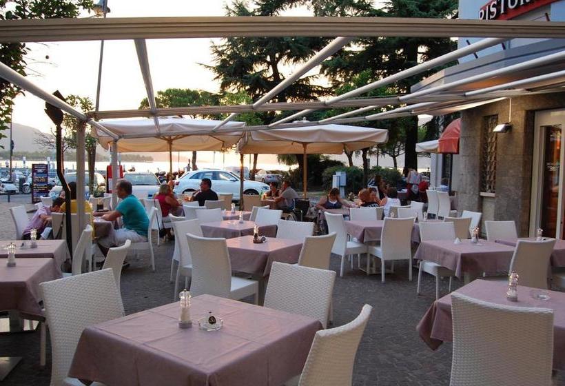 Ambra Hotel The Only Central Lakeside Hotel In Iseo