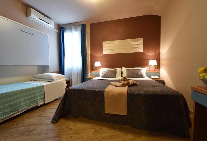 Ambra Hotel The Only Central Lakeside Hotel In Iseo