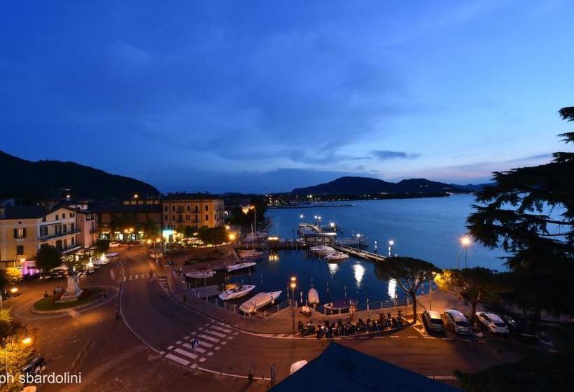 Ambra Hotel The Only Central Lakeside Hotel In Iseo