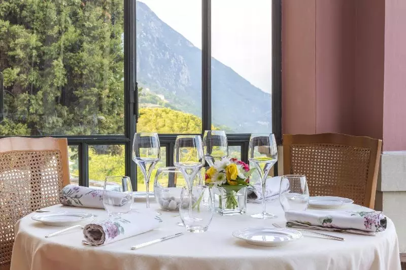 Boutique Hotel Villa Sostaga