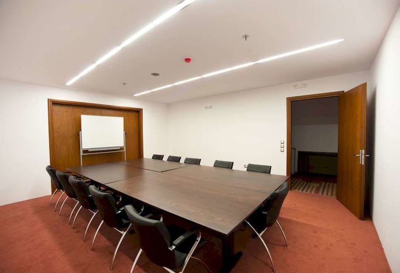 فندق Buca Beach Resort