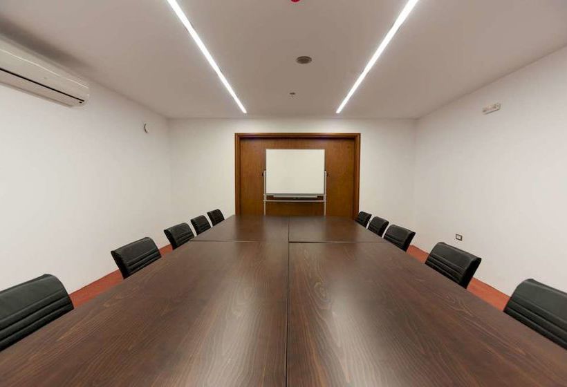 فندق Buca Beach Resort