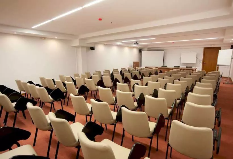 Отель Buca Beach Resort