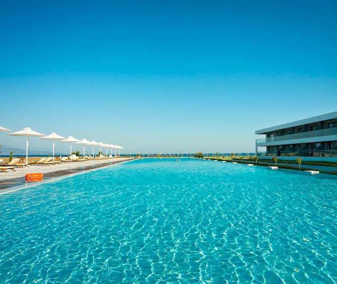 فندق Buca Beach Resort