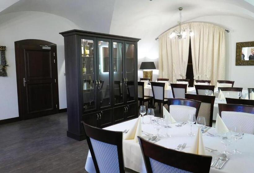 ホテル Chateau Appony