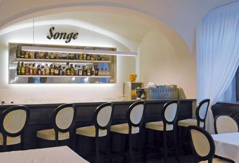 ホテル Chateau Appony