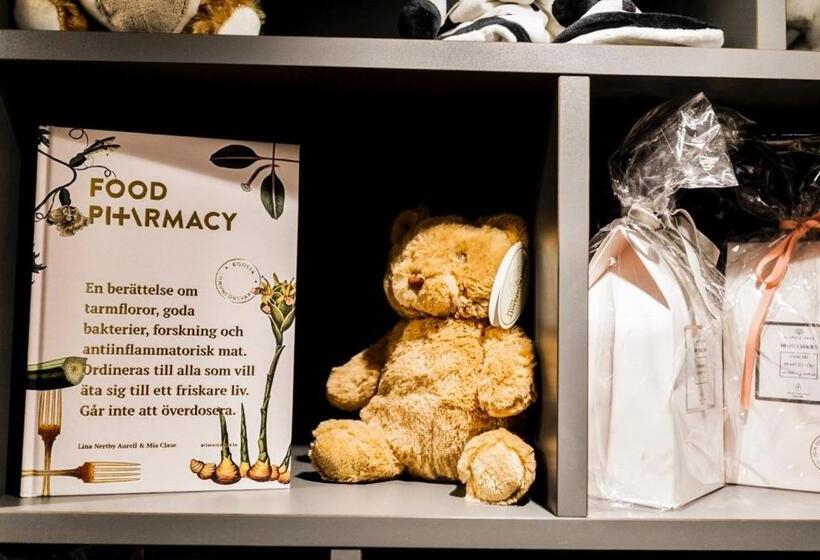 בית מלון כפרי L Morby  Danderyd Hospital