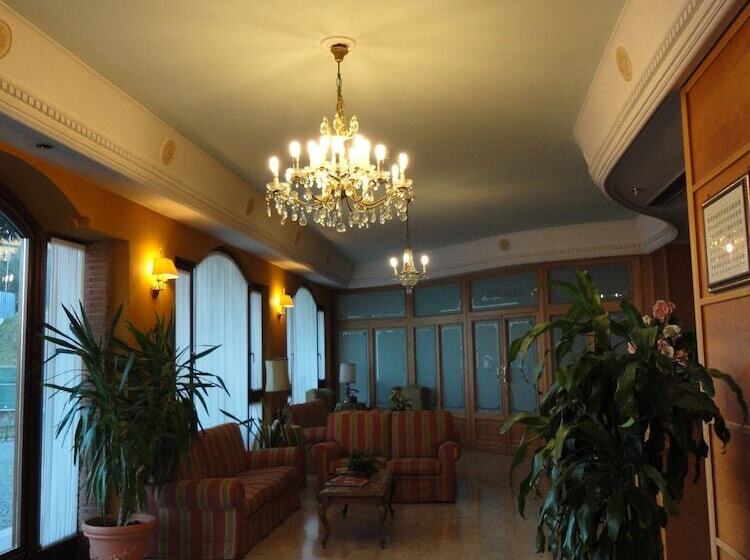 בית מלון כפרי L Ottava