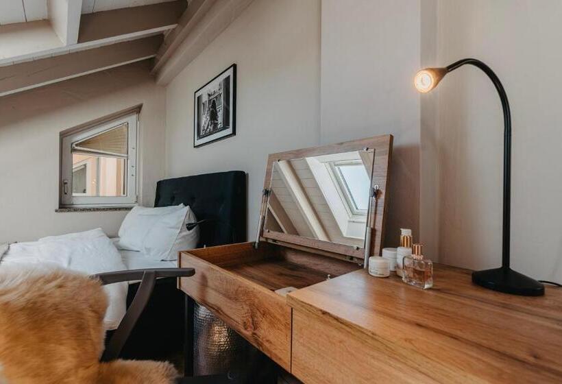 Hotel Mana Lisa Boutique